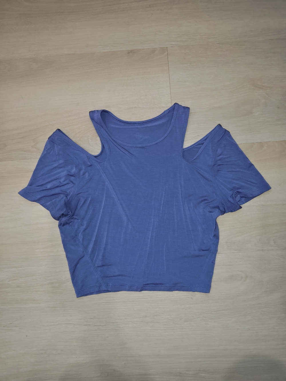 lululemon athletica Lavender Periwinkle Cold-Shoulder Crop Top